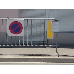 Affichage pour barrières de police