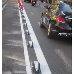 Séparateur de voie en plastique recyclé - Leader Equipements