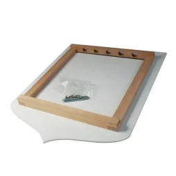 Visuel du châssis en bois de l'Écusson Tricolore porte-drapeaux - Leader Equipements