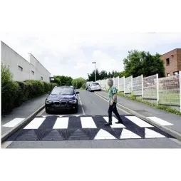 Plateau ralentisseur routier passage piéton