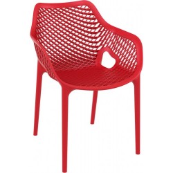 Un magnifique fauteuil rouge en polypro et fibre de verre