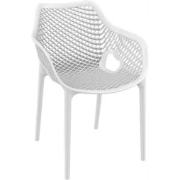 Un fauteuil blanc pour intérieur et extérieur
