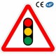 Panneau de route annonçant l'approche d'un feu tricolore (A17)