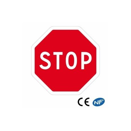 Panneau routier octogonal indiquant un STOP obligatoire