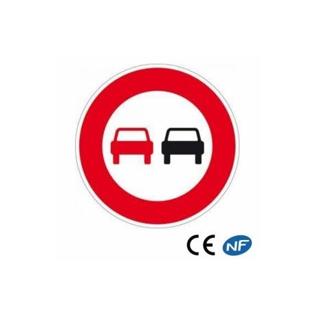Panneau de circulation routière indiquant une interdiction de dépasser B3