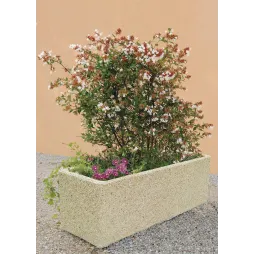 Jardinière urbaine en béton rectangulaire