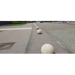 Borne urbaine en béton : modèle sphère