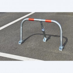 Barrière de parking rabattable avec cadenas fourni