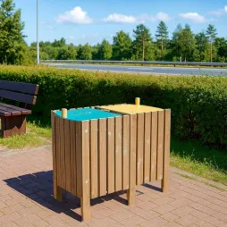 Poubelle carré en bois pour le tri sélectif