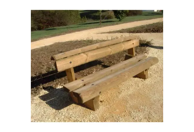 Banc public en bois