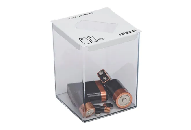 Bac pour recycler les piles de 2 L avec 5 faces transparentes et une blanche Bac pour recycler les piles de 2 L avec 5 faces transparentes et une blanche