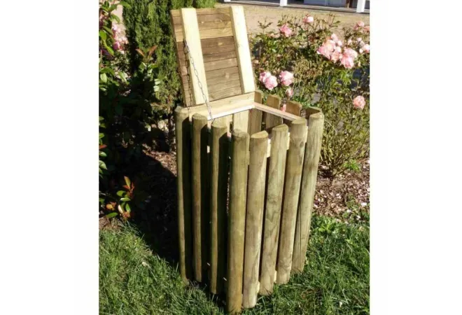 Poubelle publique en bois avec couvercle
