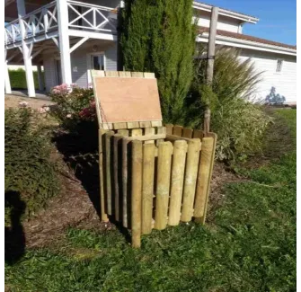 Poubelle publique en demi rondins de bois capacité100 L