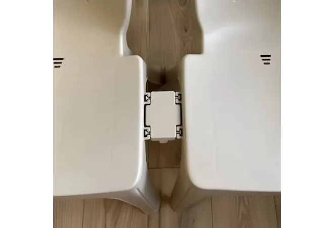 Système d'accroche pour les chaises monobloc elena Système d'accroche pour les chaises monobloc elena