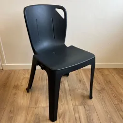 Chaise en plastique monobloc pour collectivités Chaise en plastique monobloc pour collectivités