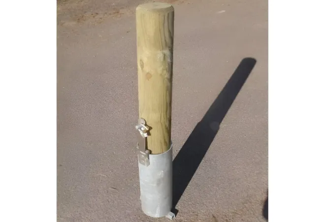 Borne de sécurité en bois amovible