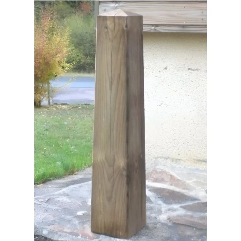 Potelet de sécurité en bois à sceller de forme pyramidale