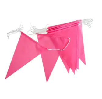 Flammes en guirlande pour l'action Octobre Rose