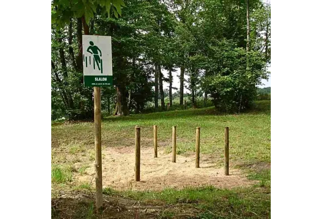 Module en bois pour parcours de santé extérieur