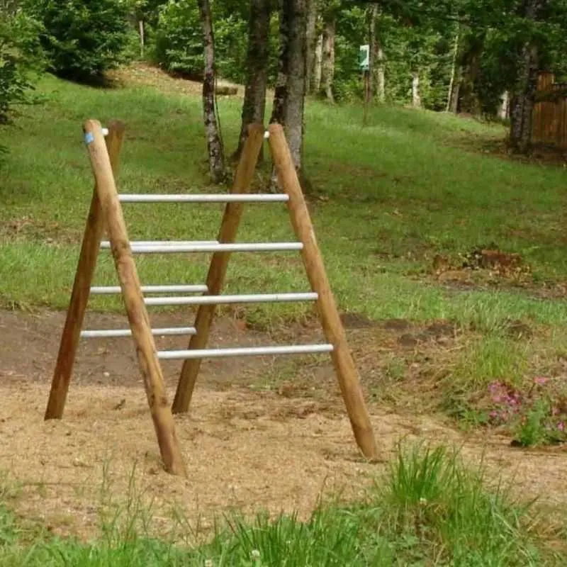 Module en bois pour parcours sportif extérieur