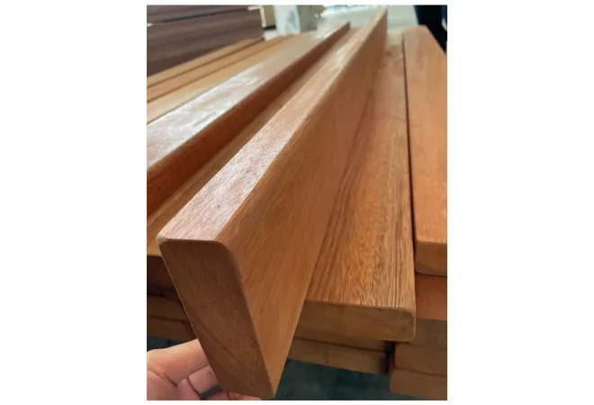 Lame de bois pour banc de jardin