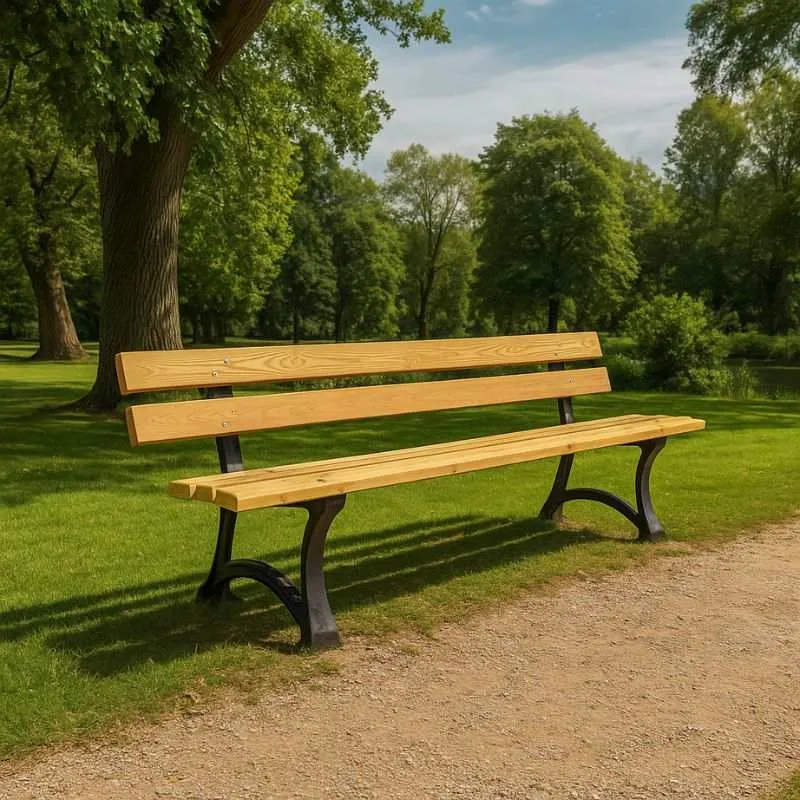 Banc urbain en pin et piètement en fonte