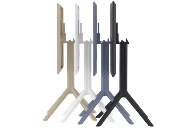 Tables pour terrasse de CHR pliées Tables pour terrasse de CHR pliées