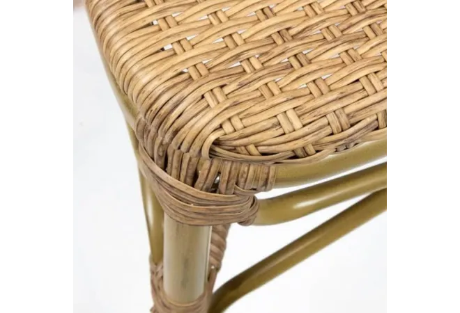 Chaise pour terrasse de café avec assise en rotin synthétique Chaise pour terrasse de café avec assise en rotin synthétique