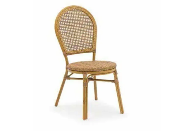 Chaise terrasse restaurant en rotin et aluminium Chaise terrasse restaurant en rotin et aluminium