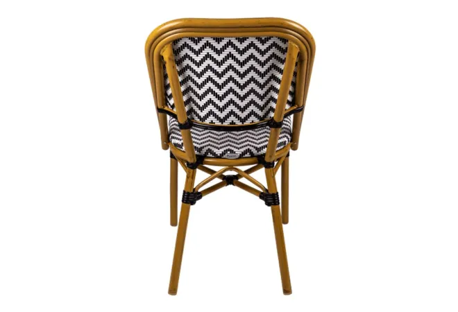 Chaise pour terrasse de CHR vue dos Chaise pour terrasse de CHR vue dos