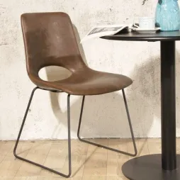 Chaise restaurant vintage en simili cuir