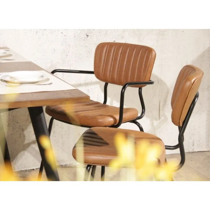 Fauteuil professionnel dans une salle de restaurant Fauteuil professionnel dans une salle de restaurant