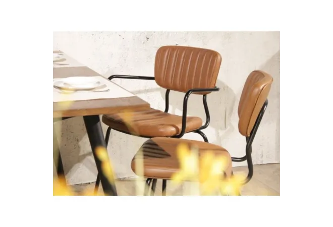 Fauteuil professionnel dans une salle de restaurant Fauteuil professionnel dans une salle de restaurant