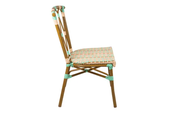 Chaise pour terrasse coloris crème et vert d'eau Chaise pour terrasse coloris crème et vert d'eau