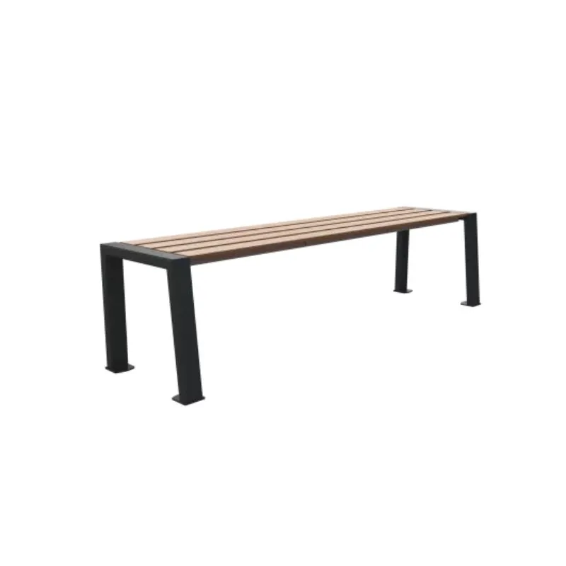 Banquette extérieur collectivité en acier et lames HPL teintées chêne clair