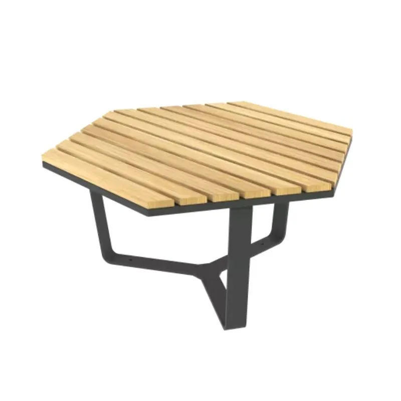 Table extérieure basse en bois et métal