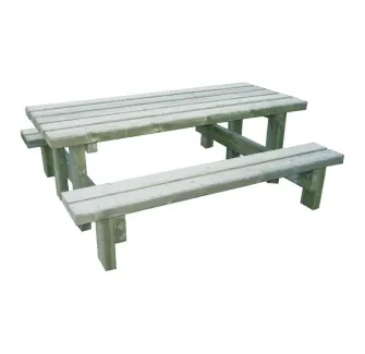 Table en bois pique-nique