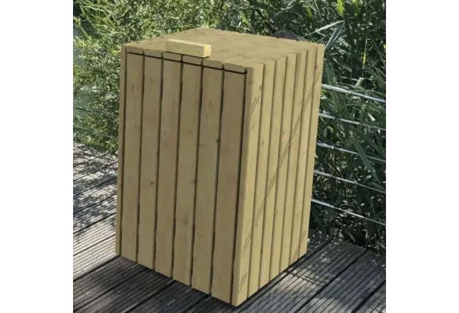 Poubelle en bois dans un espace public extérieur Poubelle en bois dans un espace public extérieur