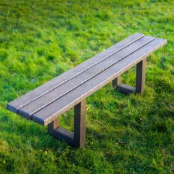 Banquette en plastique recyclé