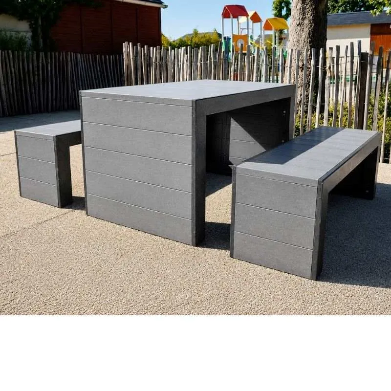 Table en plastique recyclé Table en plastique recyclé
