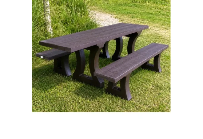Table de pique-nique en PMR Table de pique-nique en PMR
