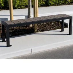 Banquette extérieure en plastique recyclé