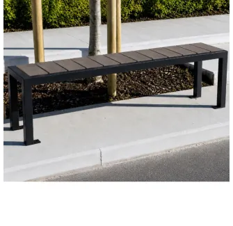Banquette extérieure en plastique recyclé