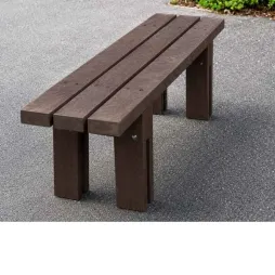 Banquette publique en plastique recyclé