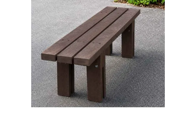 Banquette publique en plastique recyclé