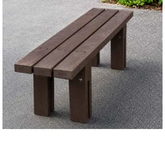Banquette publique en plastique recyclé