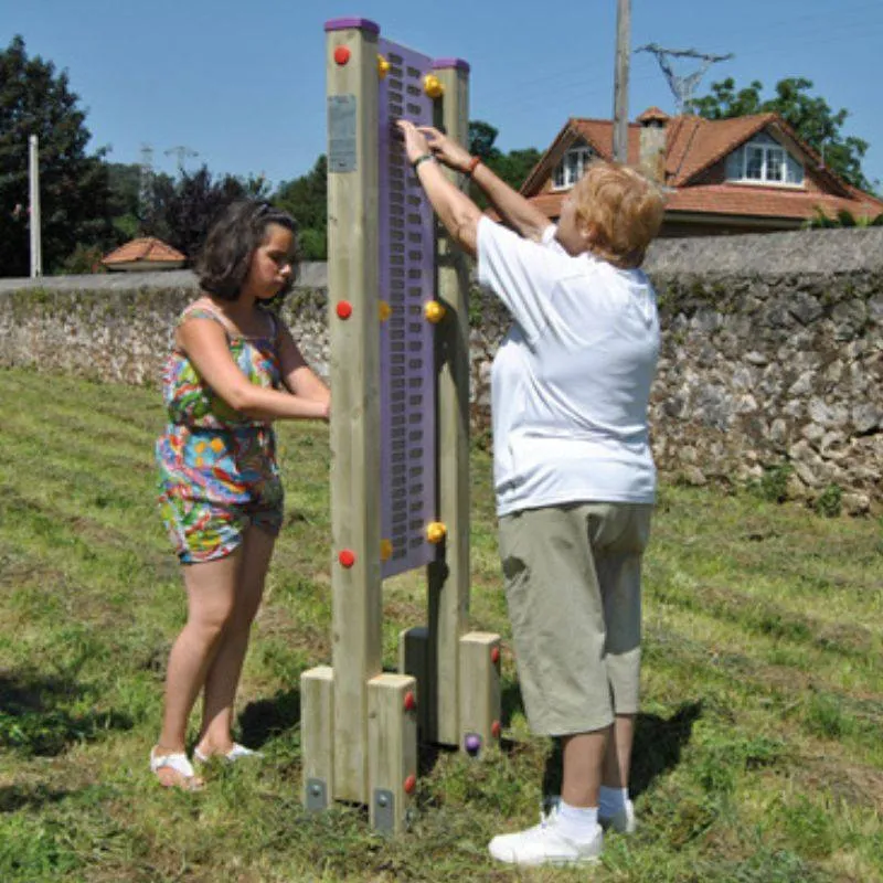 Agrès sportif pour ainés dans un parc public