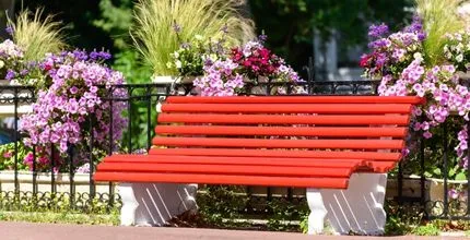 Le banc public, leader du mobilier urbain