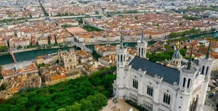 Ememem et le flacking de la chaussée à Lyon